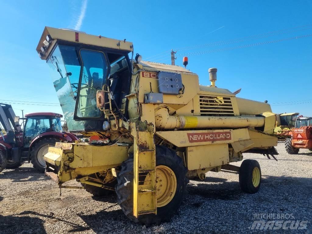 New Holland 8080 Зернозбиральні комбайни