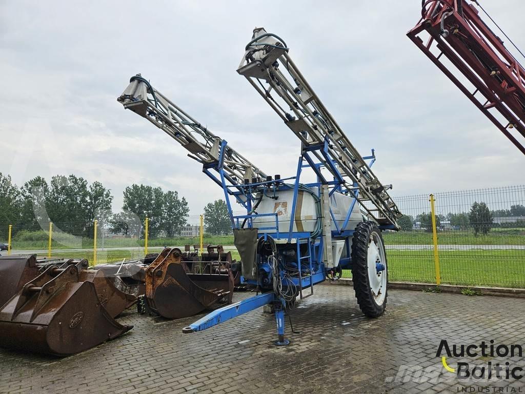 Blanchard TE CENT Причіпні обприскувачі