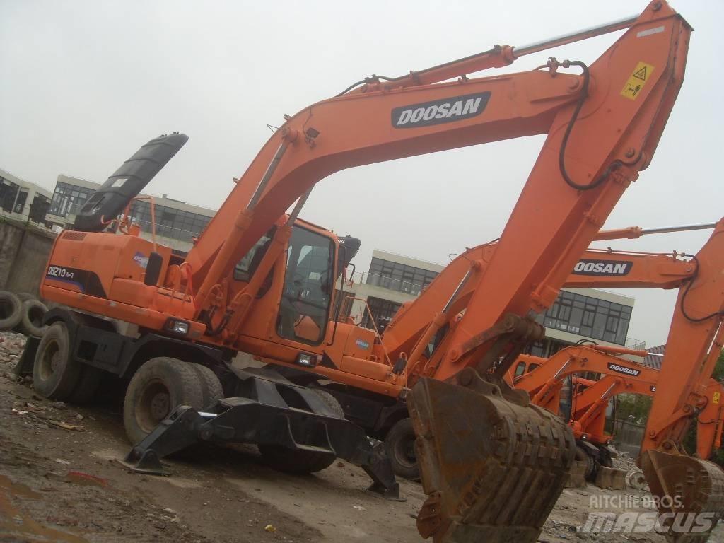 Doosan DH 150 W-7 Колісні екскаватори