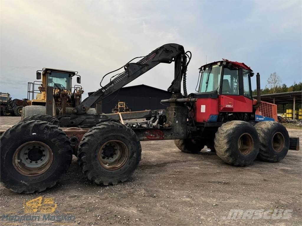 Valmet 890.2 Форвардери