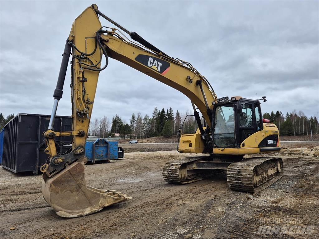 CAT 320D LRR Гусеничні екскаватори