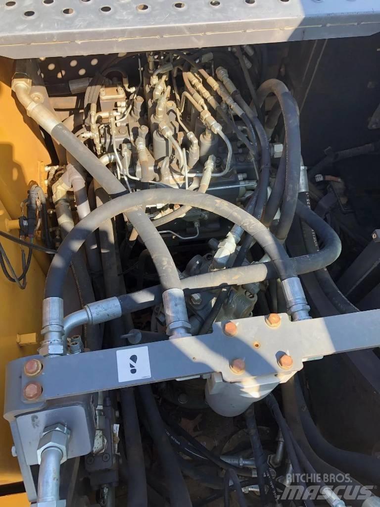 Volvo EC220EL Середні екскаватори 7т. - 12т.