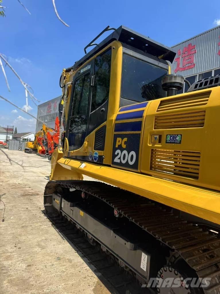 Komatsu PC 200 8N Гусеничні екскаватори