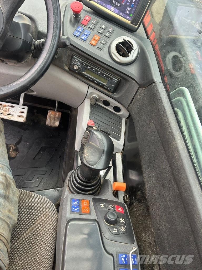 Manitou MLT 635-130 Телескопічний навантажувач