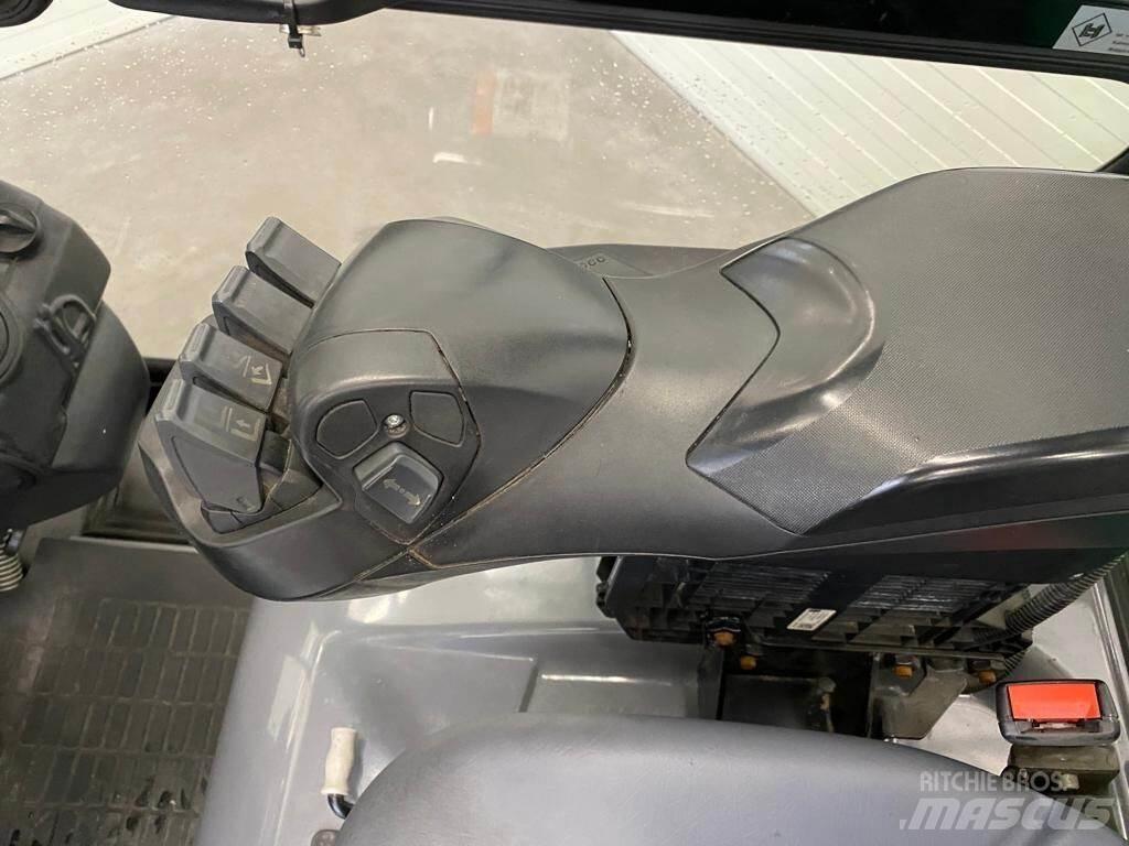 Mitsubishi FG30N Газові навантажувачі