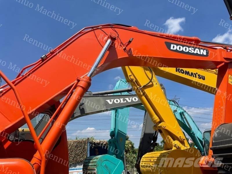 Doosan DH 300 LC-7 Гусеничні екскаватори