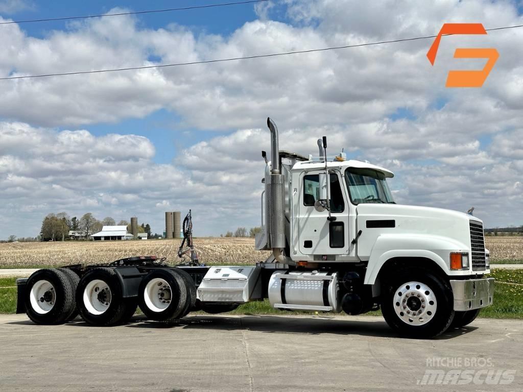 Mack CH 613 Тягачі
