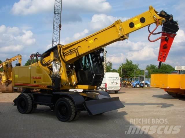 Gradall XL 4300 Колісні екскаватори