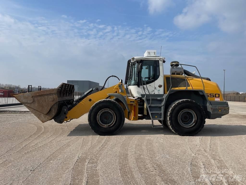 Liebherr 550 CDC + BSS Фронтальні навантажувачі