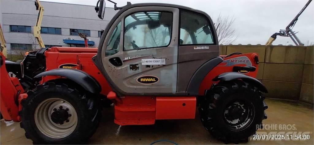 Manitou MT1440 Телескопічні навантажувачі