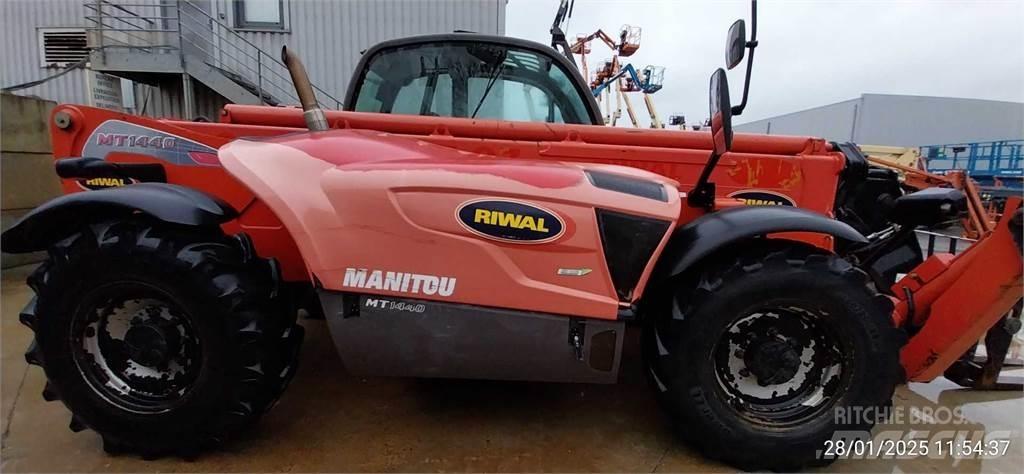 Manitou MT1440 Телескопічні навантажувачі