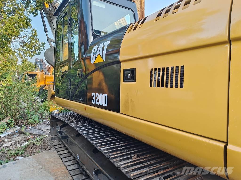 CAT 320 D Гусеничні екскаватори