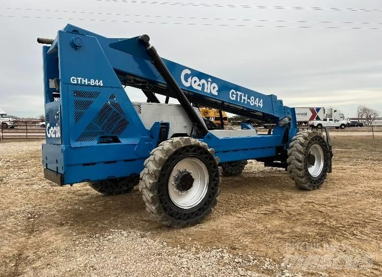 Genie GTH844 Телескопічні навантажувачі
