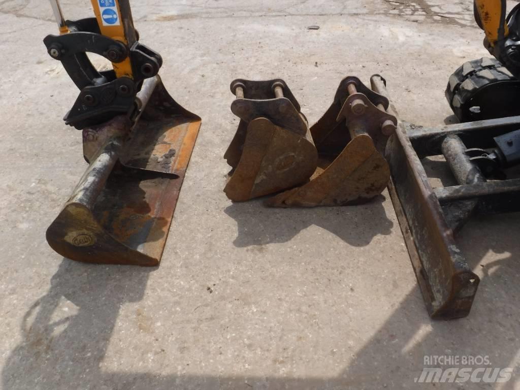 Hyundai Robex 27 Z-9 Міні-екскаватори < 7т