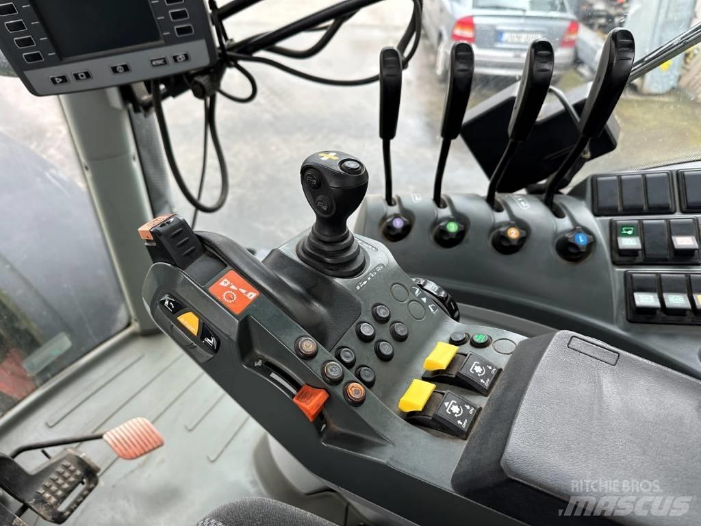 CLAAS Axion 810 CIS Трактори