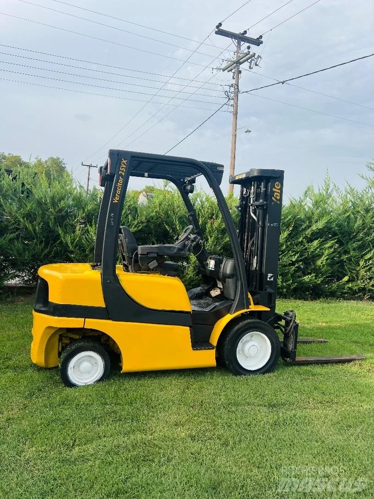 Yale 2500D Дизельні навантажувачі