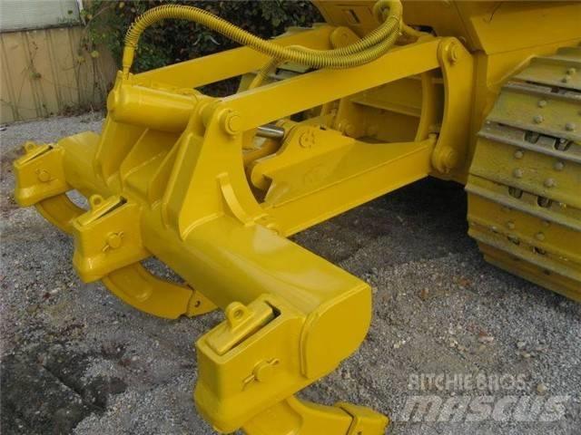 Komatsu D 65 EX Гусеничні бульдозери