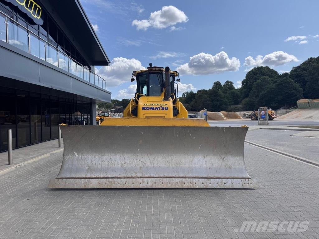 Komatsu D 71P Xi Гусеничні бульдозери