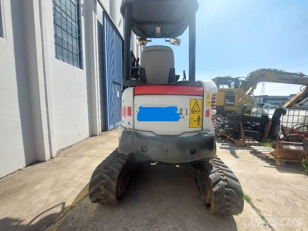 Komatsu PC27R-2 Міні-екскаватори < 7т