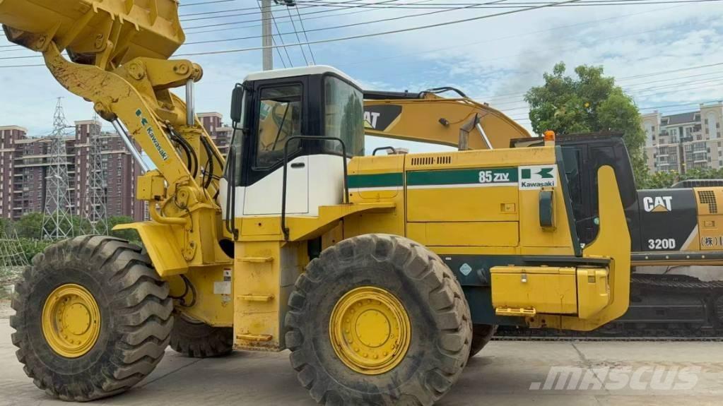Kawasaki 85 Z Фронтальні навантажувачі