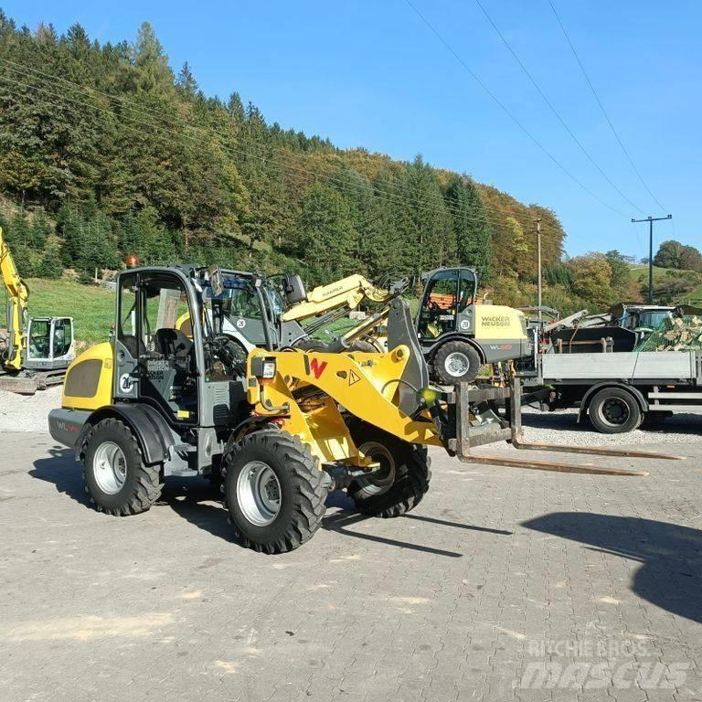 Wacker Neuson WL 44 Фронтальні навантажувачі