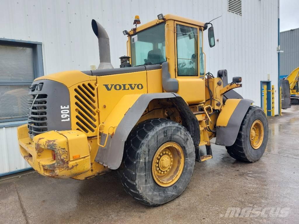 Volvo L90E Фронтальні навантажувачі