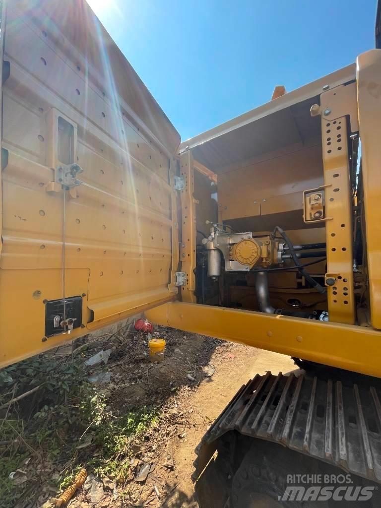 CAT 330 GC Гусеничні екскаватори