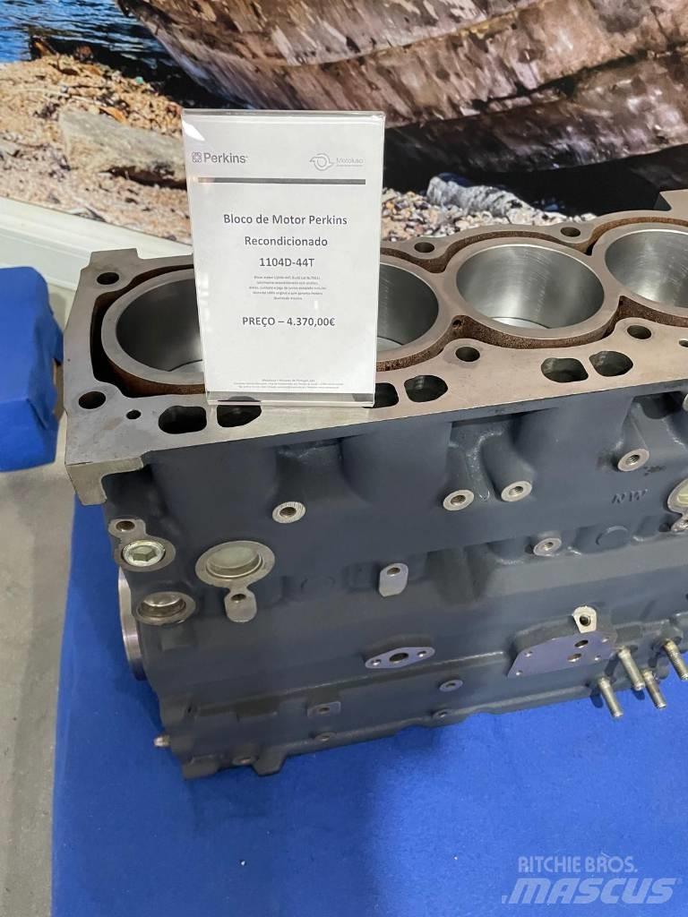 Perkins 1104D-44T Двигуни