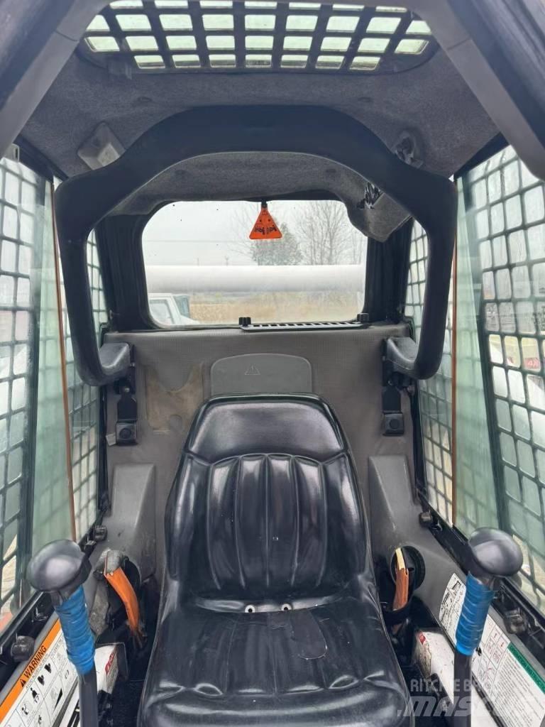 Bobcat S 300 Міні-навантажувачі