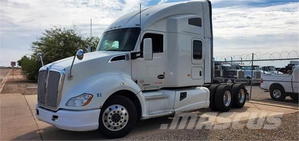 Kenworth T680 Тягачі