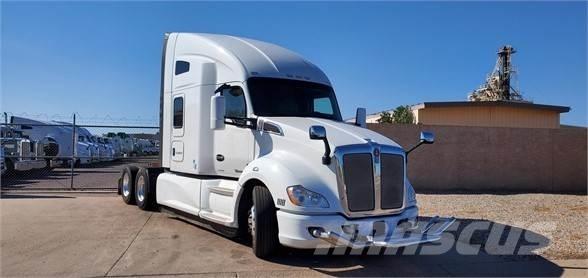 Kenworth T680 Тягачі