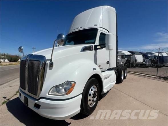 Kenworth T680 Тягачі