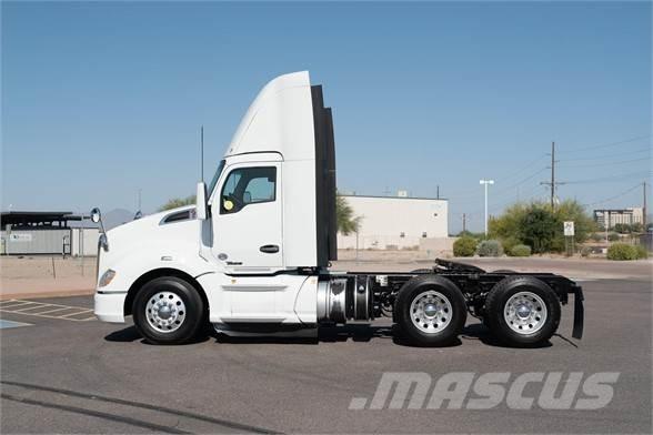 Kenworth T680 Тягачі