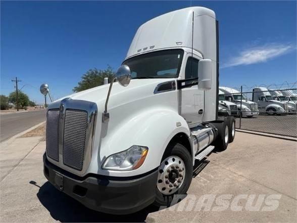 Kenworth T680 Тягачі
