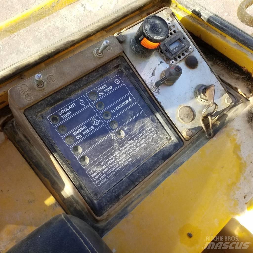 CAT 963 Гусеничні вантажники