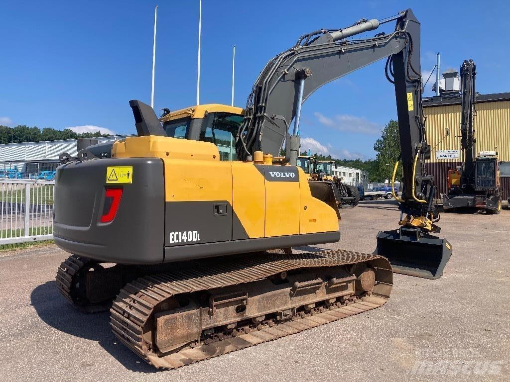 Volvo EC 140 DL Гусеничні екскаватори