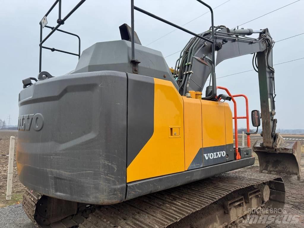 Volvo EC 140 EL Гусеничні екскаватори