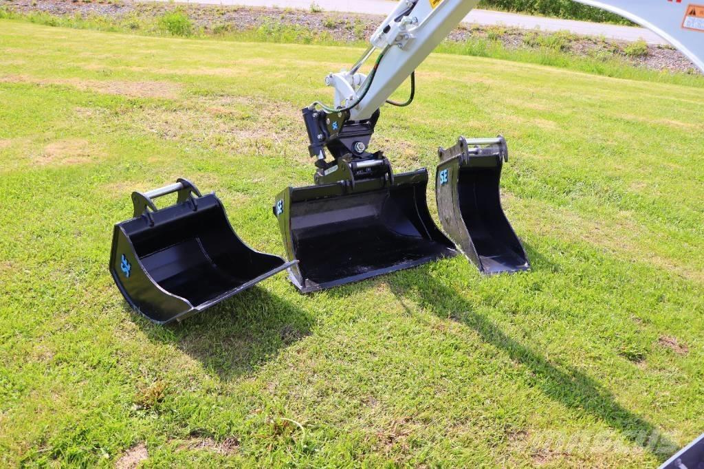 Takeuchi TB210R Міні-екскаватори < 7т