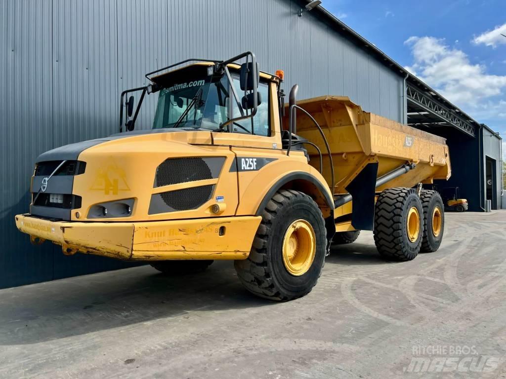 Volvo A25F Зчленовані самоскиди