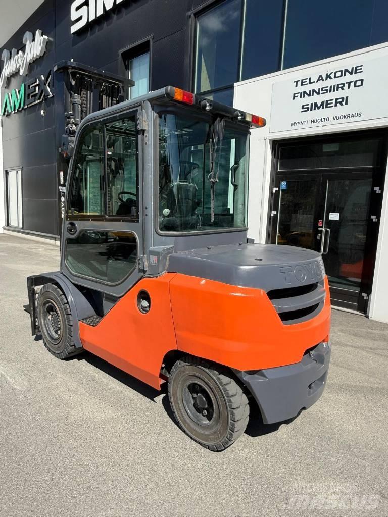 Toyota 40-8 FD45 N Дизельні навантажувачі