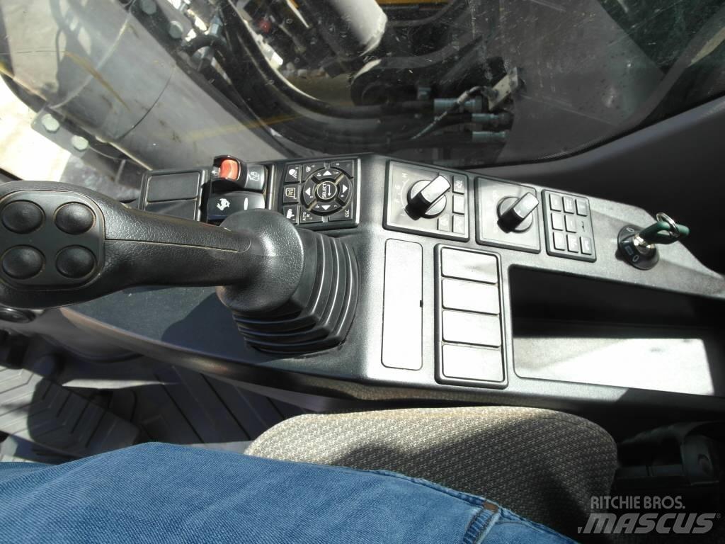 Volvo EC 220 EL Гусеничні екскаватори