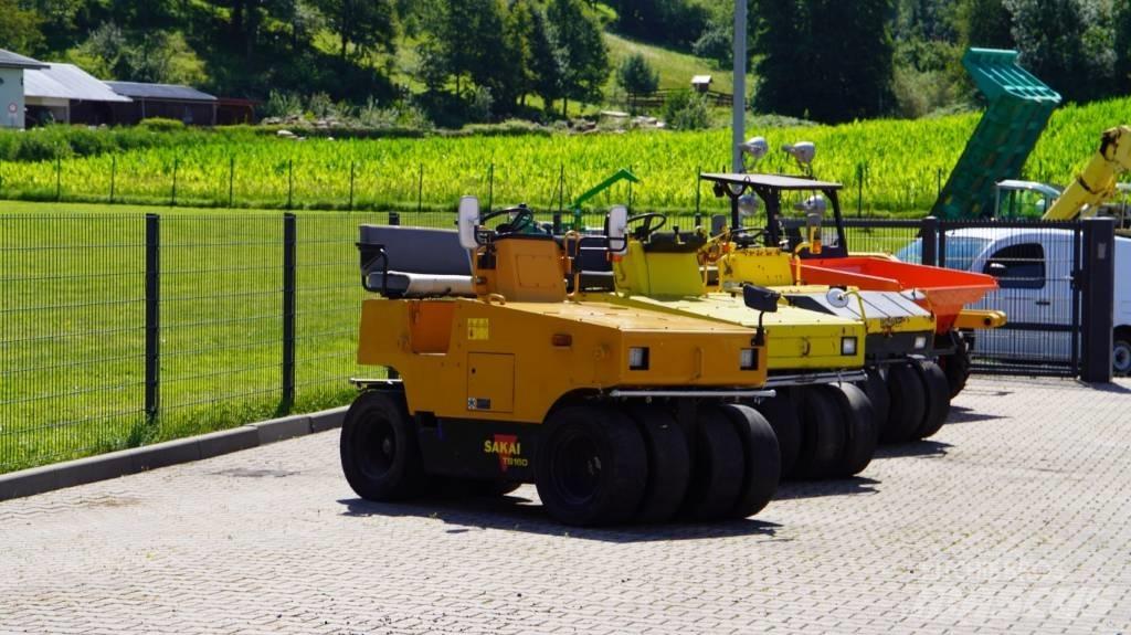 Sakai TS 160 Пневматичні катки