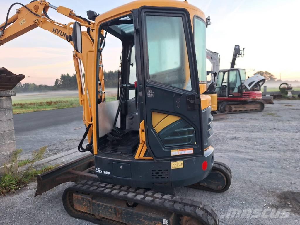Hyundai 25 Z-9 AK Міні-екскаватори < 7т