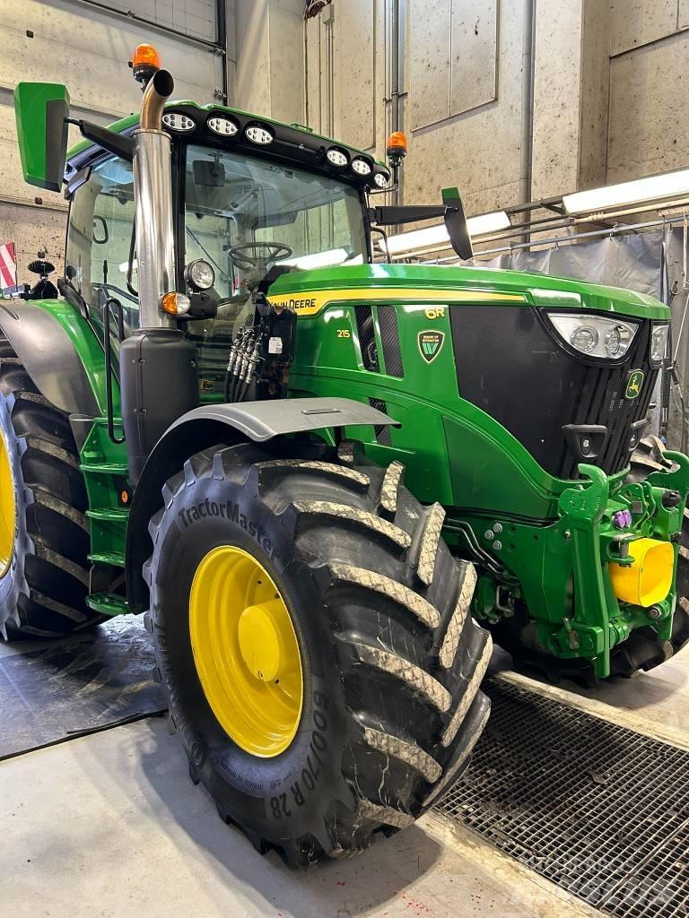 John Deere 6R 215 Трактори