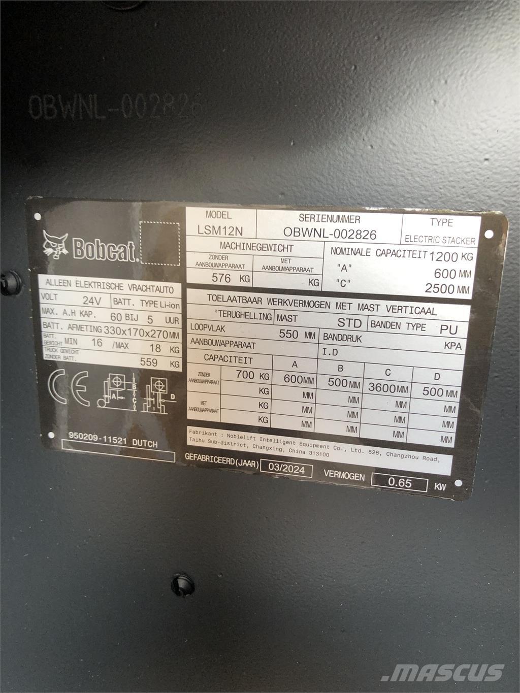 Bobcat LSM12N Самохідні електроштабелери
