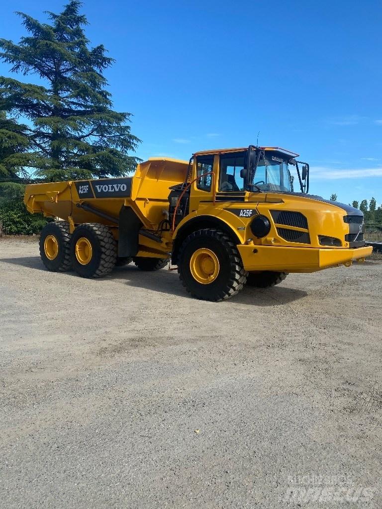 Volvo A 25 F Зчленовані самоскиди