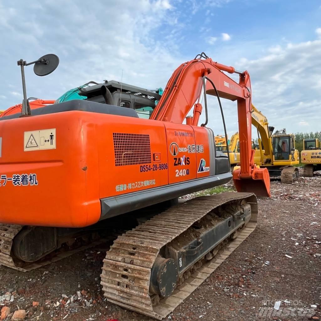 Hitachi zx240 Гусеничні екскаватори
