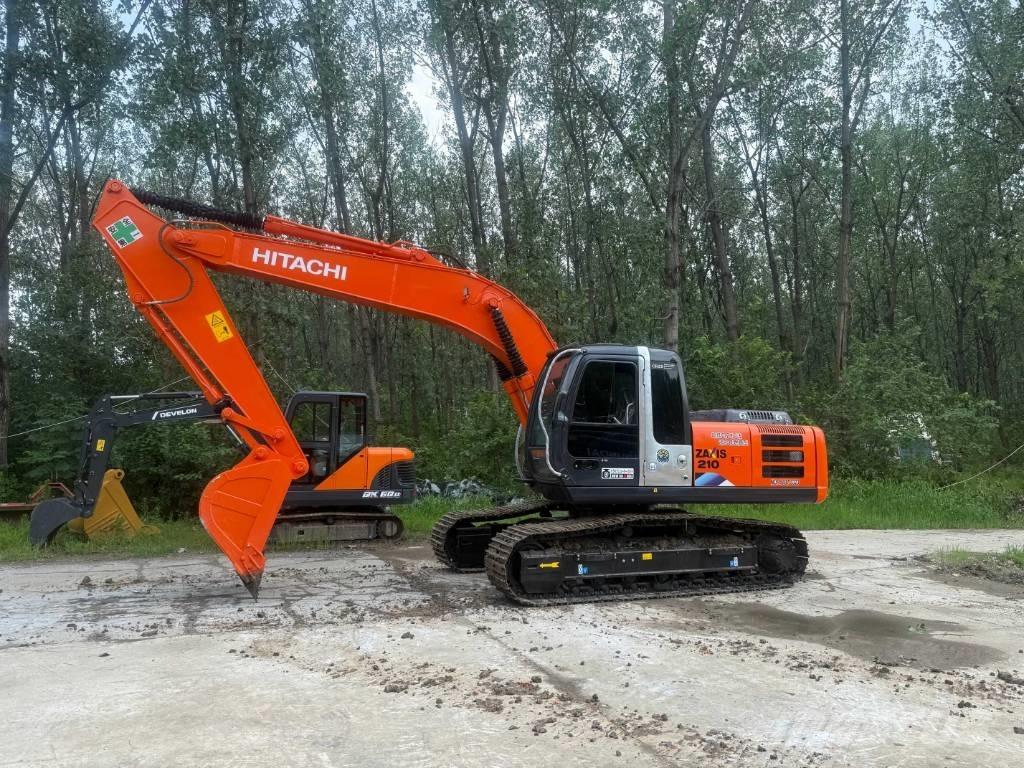 Hitachi ZX200 Гусеничні екскаватори