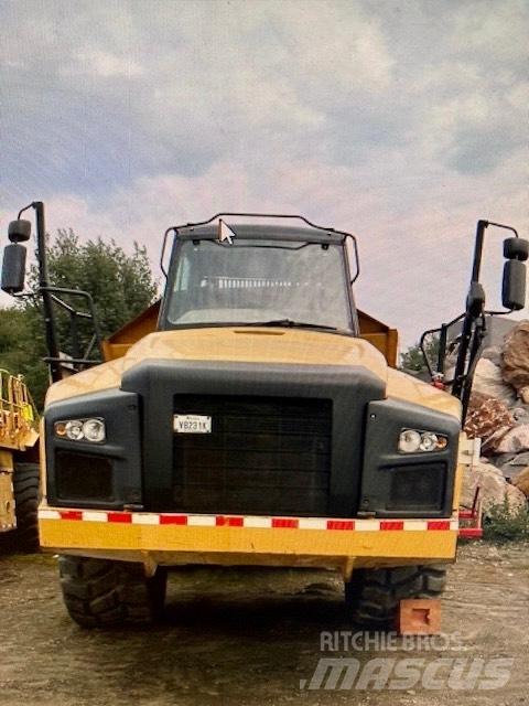 CAT 740 B Зчленовані самоскиди