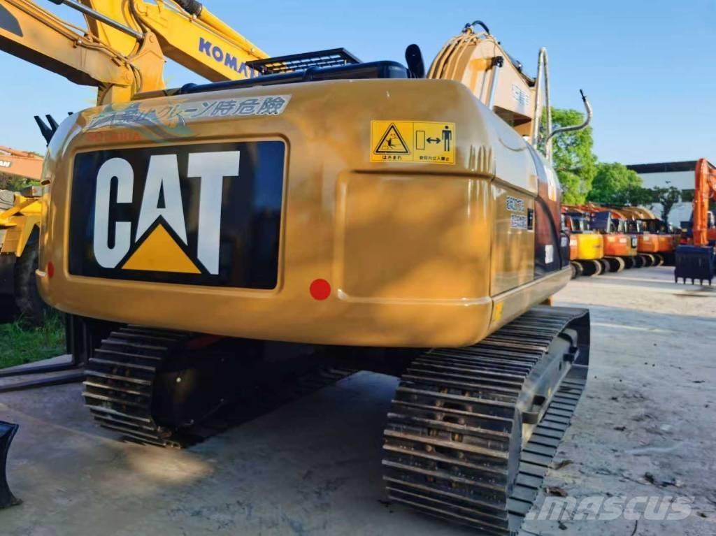 CAT 320d2 Гусеничні екскаватори